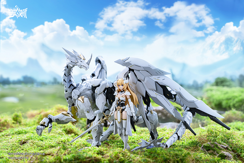 SOULINGTOYS DAYTIME METEOR PLASTIC MODEL KIT | Ultra Tokyo